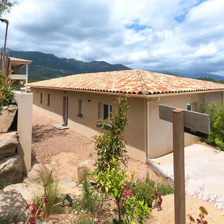 Maison Mawie - Vue Montagne Piscine Jacuzzi * Sotta