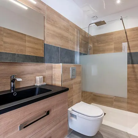 Holiday home Maison Mawie - Vue Montagne Piscine Jacuzzi *
